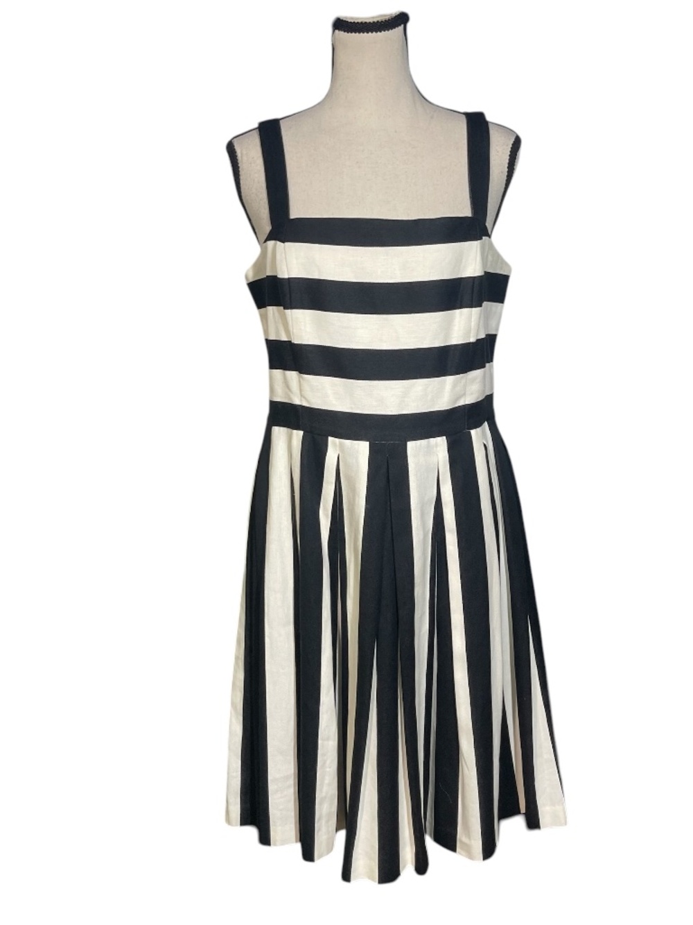 Ann Taylor LOFT Dress